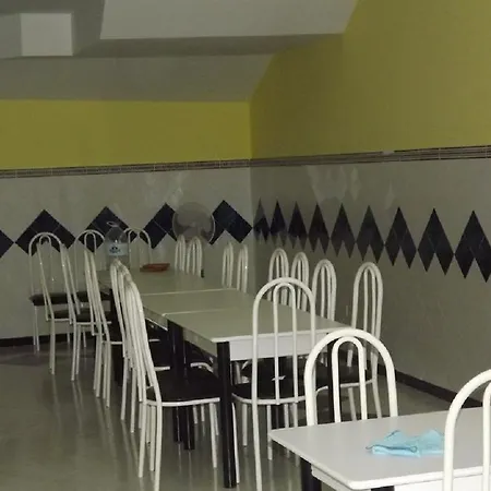 מלון Cascajos 3*